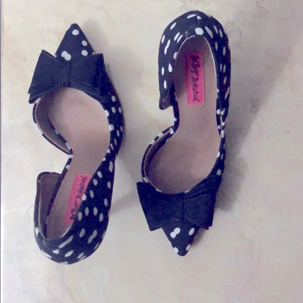 Betsy Johnson Heels Black Shoes